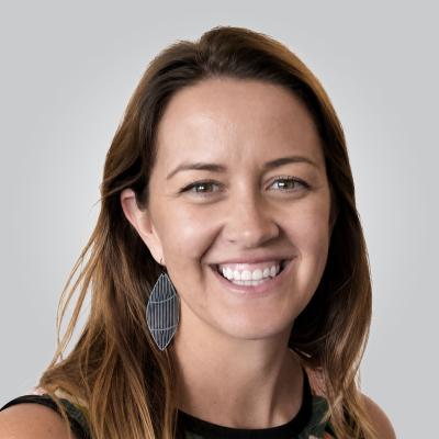 Jacqui Holden headshot